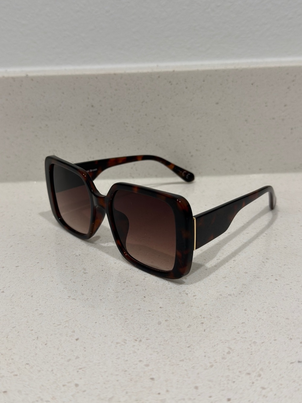 House of Harlow 1960 Tortoiseshell Brown Oversized Square Sunglasses